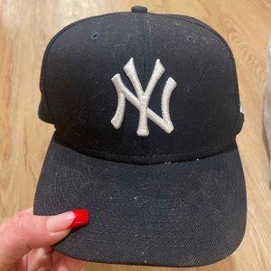 Yankees hard brimmed hat
